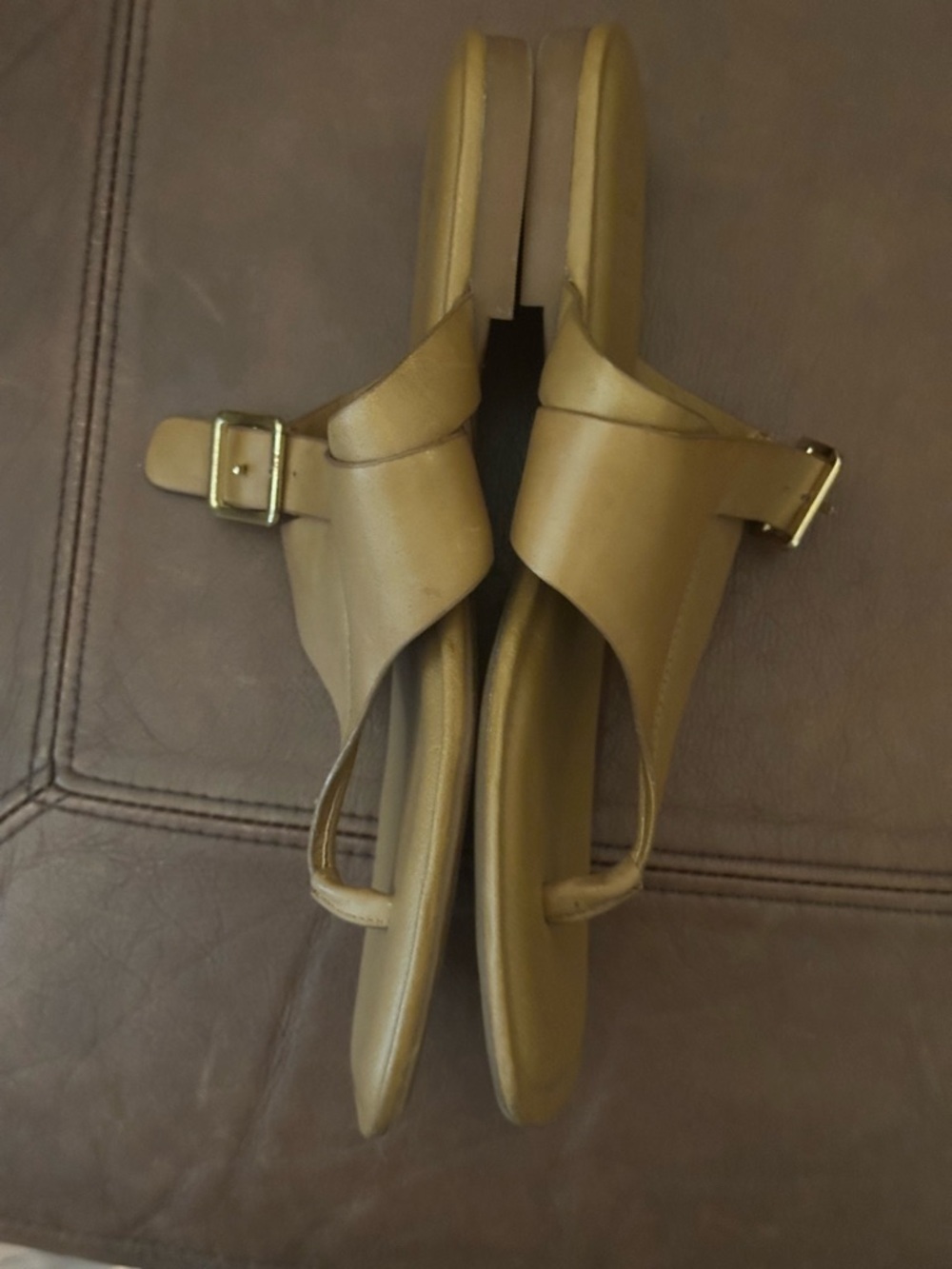 Caslon | Tan Buckle Toe-Post Sandals - Women’s 9 - Picture 4 of 11